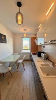 VENUS Studios at Coresi Mall - 4