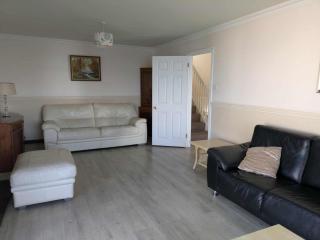 Seaside Escape-Sleeps10-Family&PetFriendly-Balcony - 8