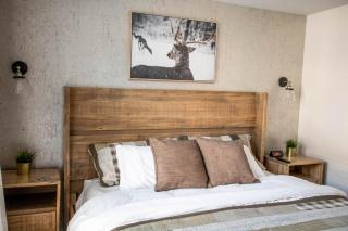 Luxury Spring Creek Condo with Hot Tub - 8