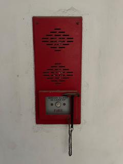 Bright & Airy 2BHK Apartment - AC, Wi-Fi & Parking - 9