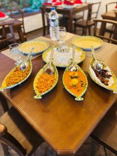 Knuckles View Hotel - 1