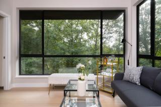 Stylish Scenic Oasis 2-Bedroom Suite West Van - 8