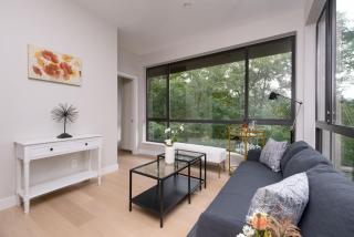 Stylish Scenic Oasis 2-Bedroom Suite West Van - 4