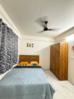 Corner House for parties 1BHK - 7