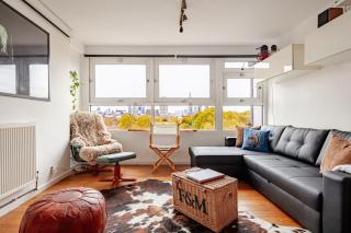 The Finch Loft Skyline Views & Home Cinema - 8