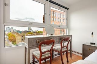 The Finch Loft Skyline Views & Home Cinema - 2