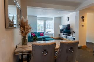 Gorgeous Double Room with High Ceiling - 4