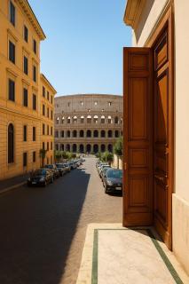 Colosseum Window Rome - Central Historical Apartment - 5