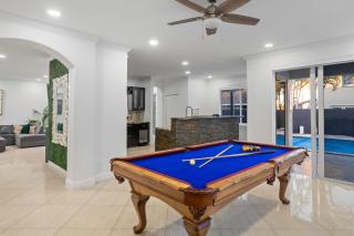 Luxury 5BR Villa Private Pool I Jacuzzi I BBQ I Piano I Near Miami Airport - Kendale Lakes - 1
