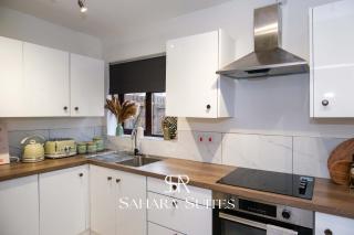 New! Spacious 5BR Wolverhampton Home - Garden & Parking - 7