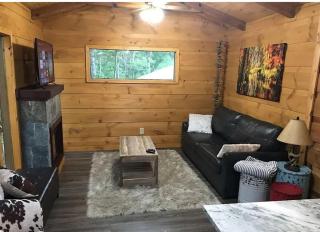 New Listing-Lil Hideaway Cabin with Peaceful Mountain Scenery! - 8