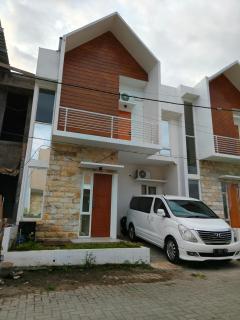 Villa Dino Park Batu - 0