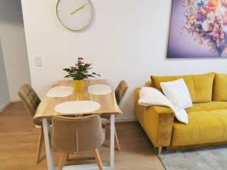Moderne, komplett eingerichtete Wohnung mit Parkplatz & 24h Check-in - 3