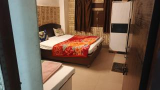 Hotel shiva near railway and bus station - 1