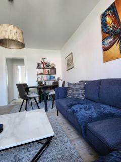 Nice home with free parking close to downtown and nature! - 9