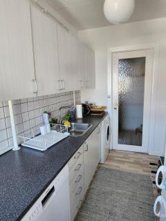 Nice home with free parking close to downtown and nature! - 8