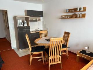 Ferienwohnung mit Schwimmbad und Gartenblick - 4