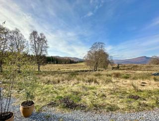 Eco-Friendly Highland Cabin with Mountain Views - 7