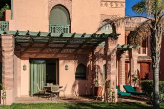 2-bedroom appartment, secure residence with swimming pool - 9