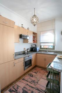 2-bedroom appartment, secure residence with swimming pool - 7