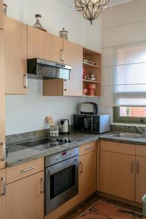 2-bedroom appartment, secure residence with swimming pool - 5