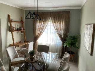 Luxe Comfort Retreat - 7