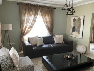 Luxe Comfort Retreat - 9