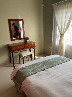 Luxe Comfort Retreat - 2