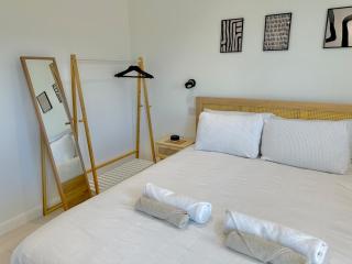 Eco-Friendly Highland Suite with Mountain Views - 5