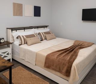 Cozy with Private Entry Near Fort Myers & Airport - Lehigh Acres - 9