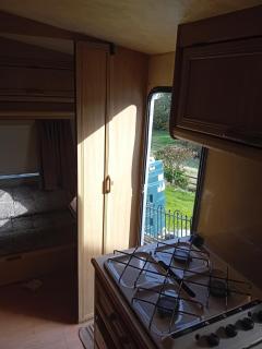 Countryside Caravan Retreat - 5