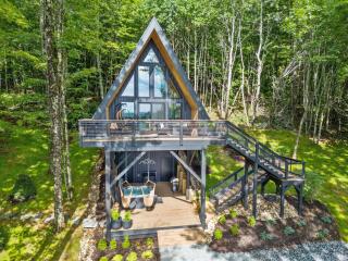 Ascent A-Frame at Calm Ridge Treehouses - 0