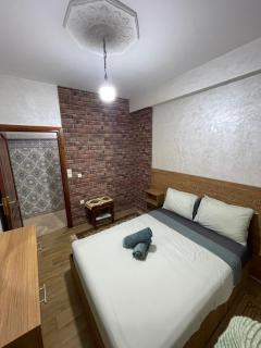 Julie Airport Boarding Apartment - 9