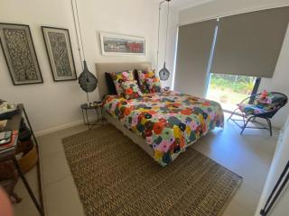 AZURI Serviced Garden Apartment - 5