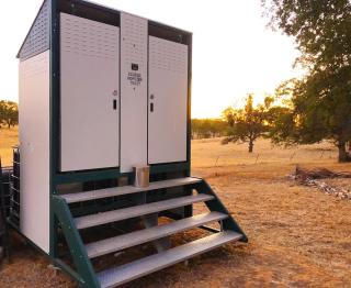 Cute, Lakeside Glamping Bell Tent + Amenities, Wheatland, California - 1