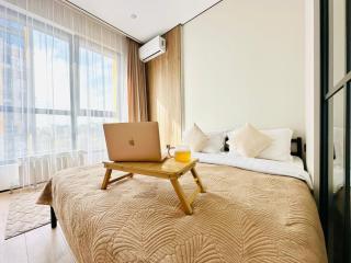 Стильная квартира у MEGA в центре города - 0