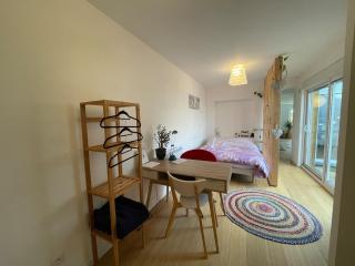 Charming 2 bedroom house beautiful garden and patio - 4