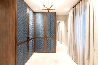 Scunthorpe - Soho Deluxe - 6 Poland St London W1F 8PS - 1