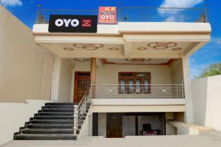 SPOT ON A K Hotal And Restaurant - 3