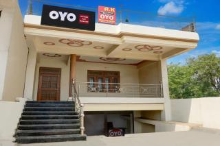 SPOT ON A K Hotal And Restaurant - 4