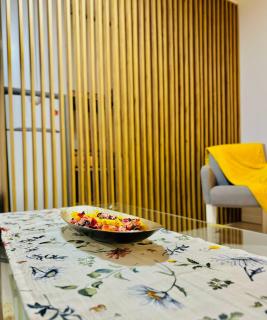 Modern & Cozy apartment in center -Walk everywhere - 5