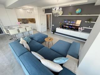 Rent Now Business Large Apartment in the Center -  - 0