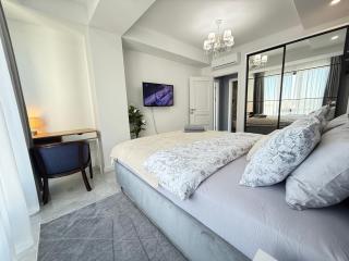 Rent Now Business Large Apartment in the Center -  - 1