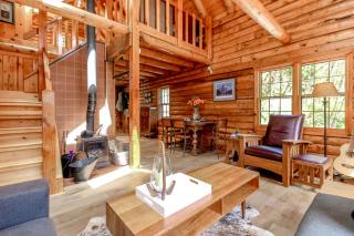 Tranquil and Private 2 Bedroom Cabin with Hot Tub - 3