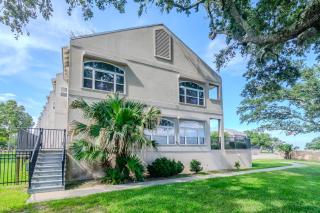 120 Beau Clair - Beachview Townhome with Balcony and Deck in Long Beach - 9