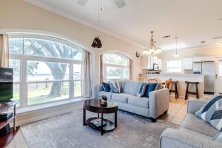 120 Beau Clair - Beachview Townhome with Balcony and Deck in Long Beach - 4