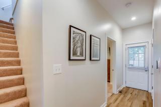 NEW! Spacious Home in Shelby Park - Sleeps 9, Near Top Attractions & Venues - 8