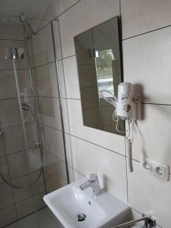 Ferienwohnung-Monteurswohnung "Landhotel-Weining" - 1