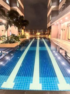 Hotel Style Condo Stay in Cubao - Manila - 3
