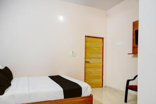 Hotel O R R Comforts Boarding and Lodging - 2